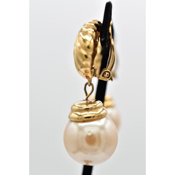 Vintage Pearl Drop Clip On Earrings Dangle Gold Tone Heavy Chunky 1980s BinAI - Picture 11 of 12
